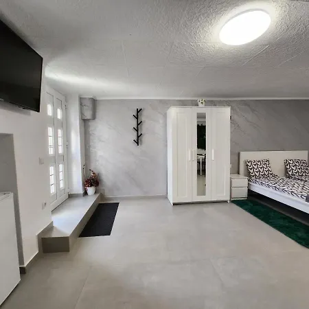 Dada Apartment